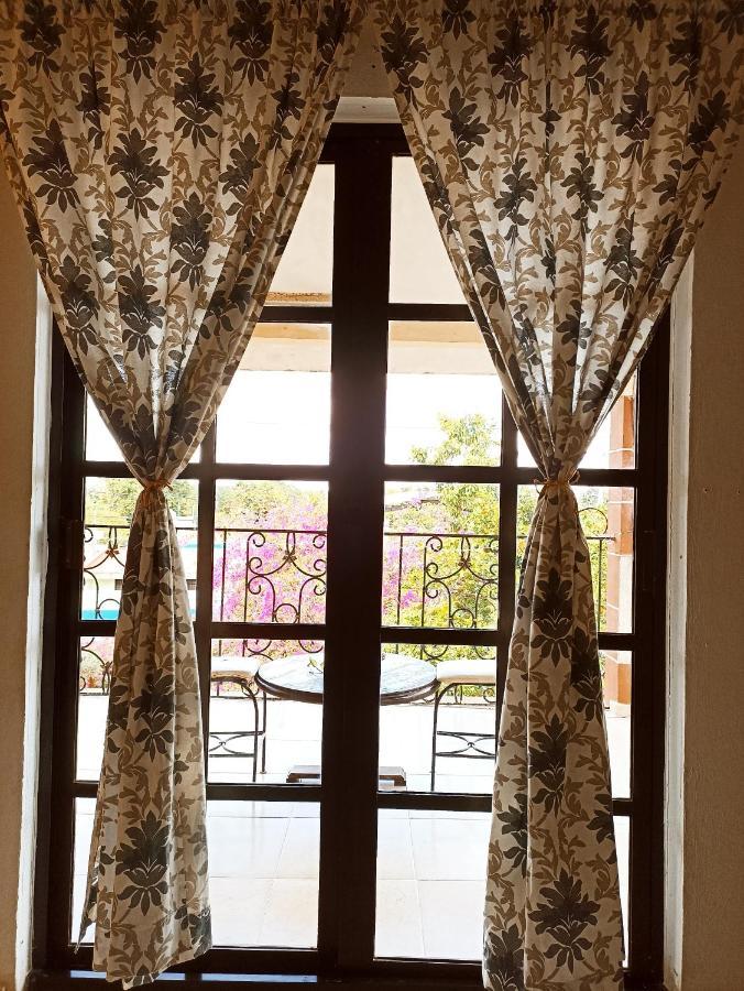 Casa De Los Pajaros - B&B Valladolid  Ngoại thất bức ảnh
