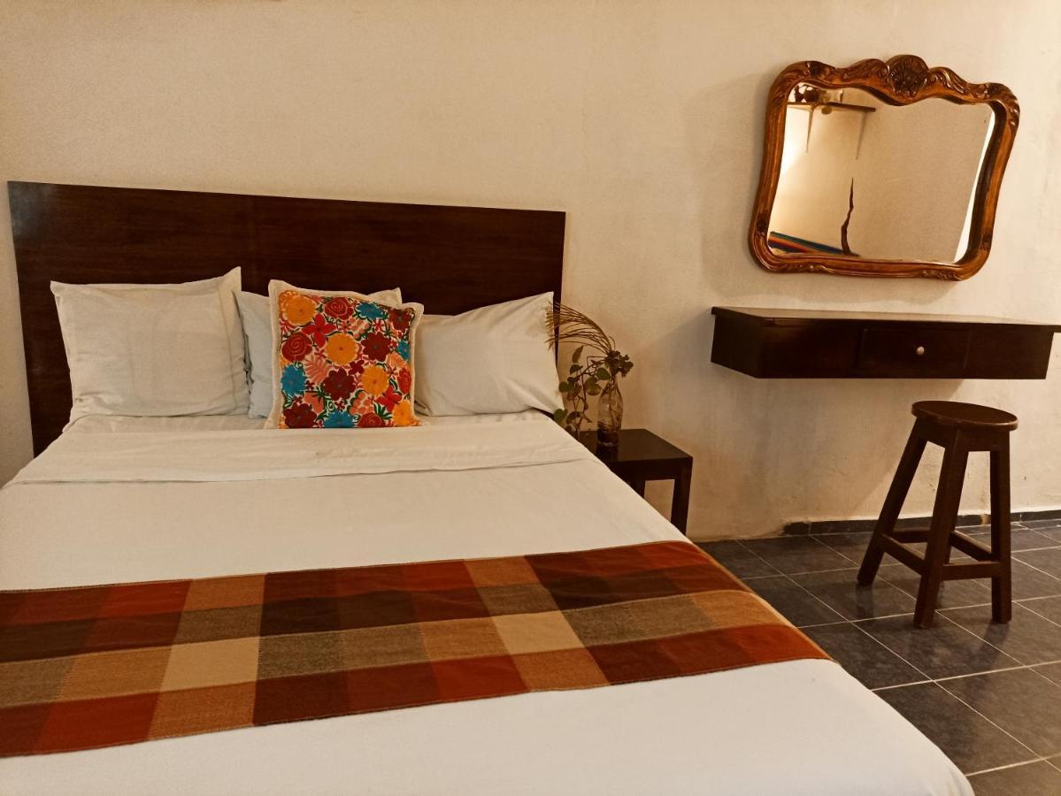 Casa De Los Pajaros - B&B Valladolid  Ngoại thất bức ảnh