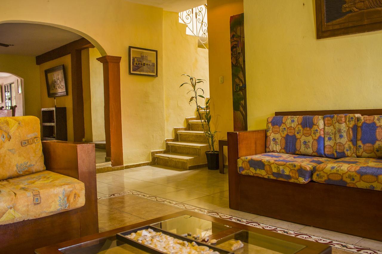 Casa De Los Pajaros - B&B Valladolid  Ngoại thất bức ảnh